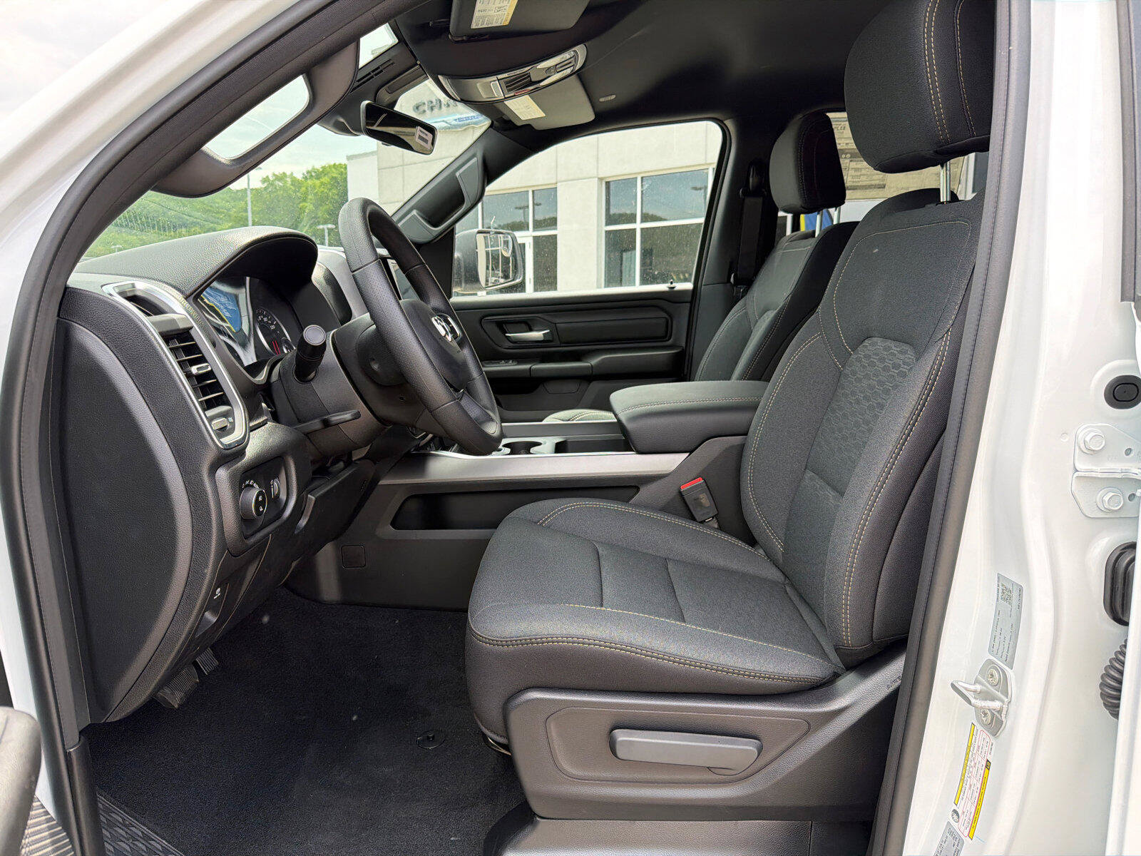 New 2026 RAM 1500 Express AWD/4WD image 19