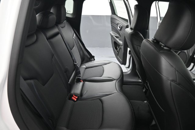 New 2027 Jeep Compass Latitude AWD/4WD image 26