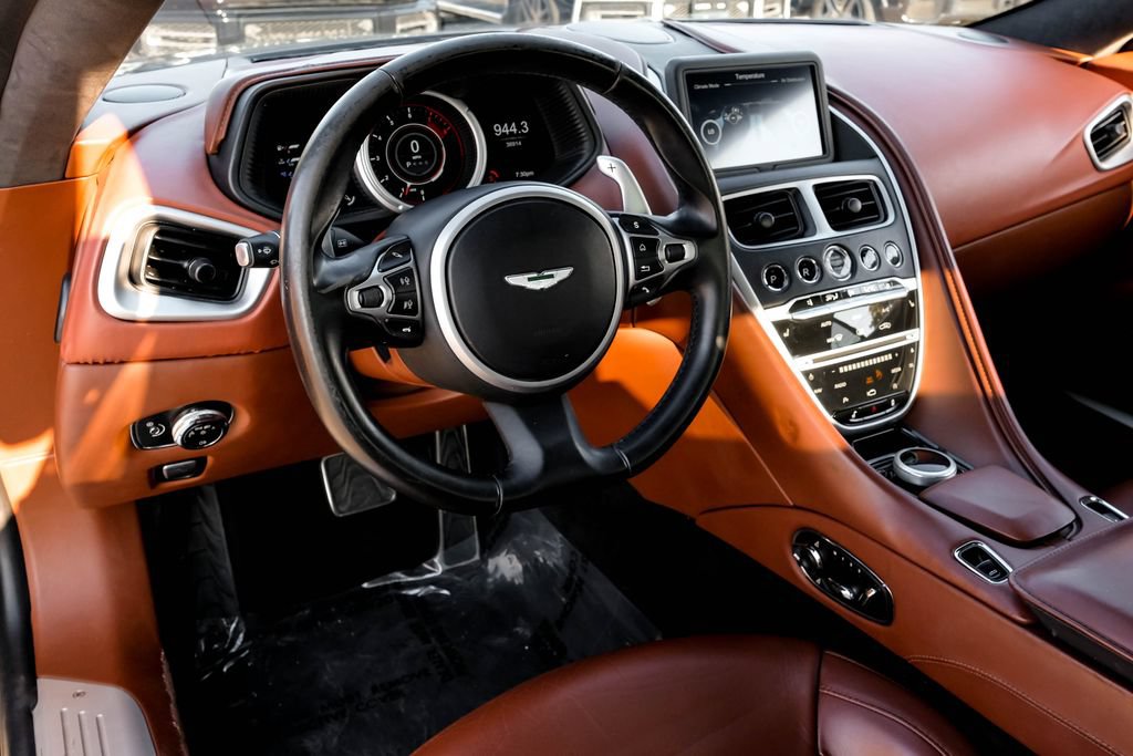 Used 2019 Aston Martin DB11 Volante RWD image 14