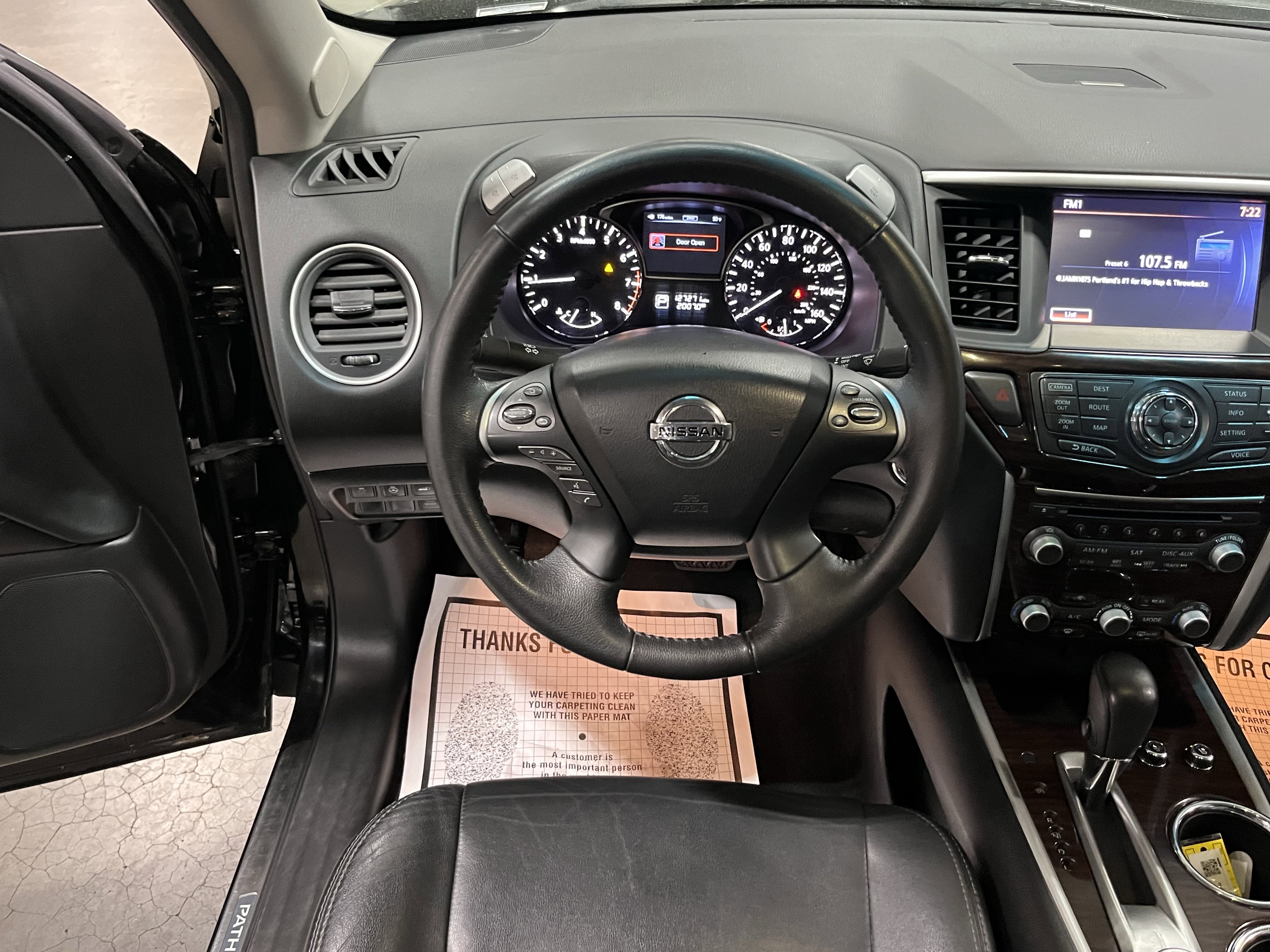 Used 2013 Nissan Pathfinder Platinum w/ Platinum Premium Pkg AWD/4WD image 12