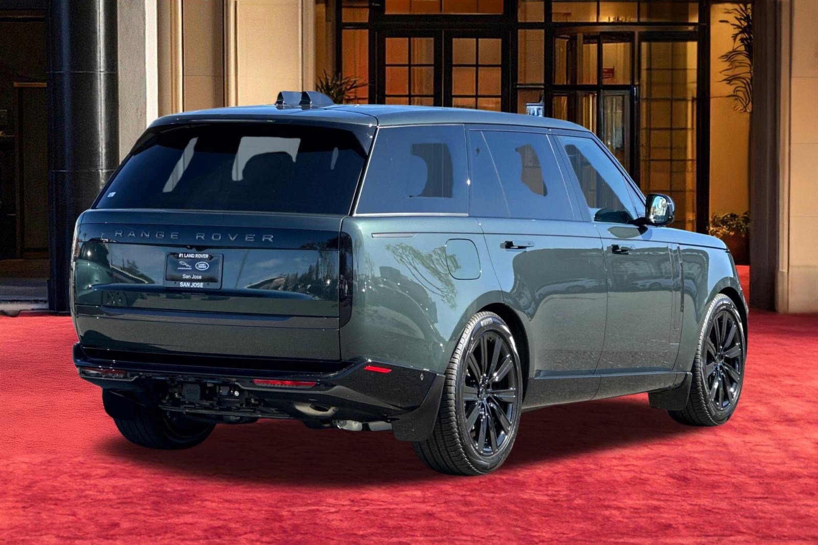 New 2026 Land Rover Range Rover Long Wheelbase SE image 10