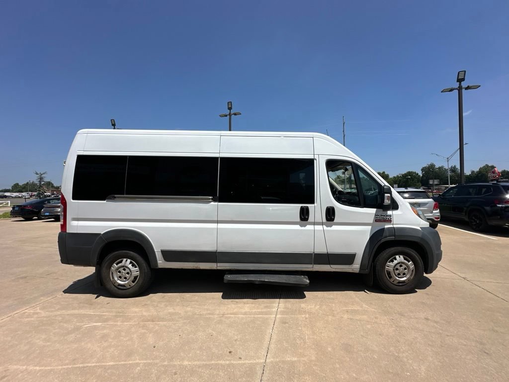 Used 2016 RAM ProMaster 2500 w/ Premium Appearance Group FWD image 4
