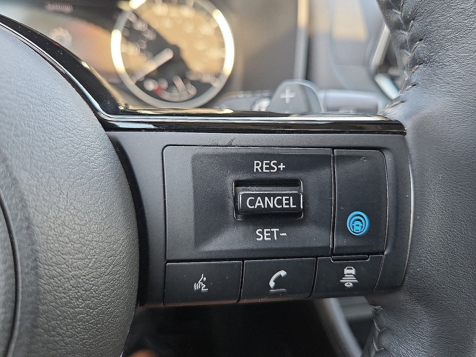 Used 2021 Nissan Rogue SL FWD image 16