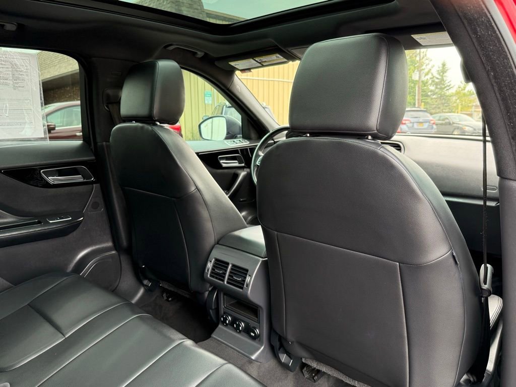 Used 2018 Jaguar F-PACE Premium AWD/4WD image 22