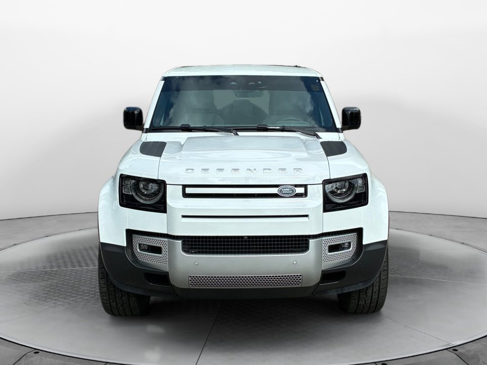 Used 2025 Land Rover Defender 110 S AWD/4WD image 2