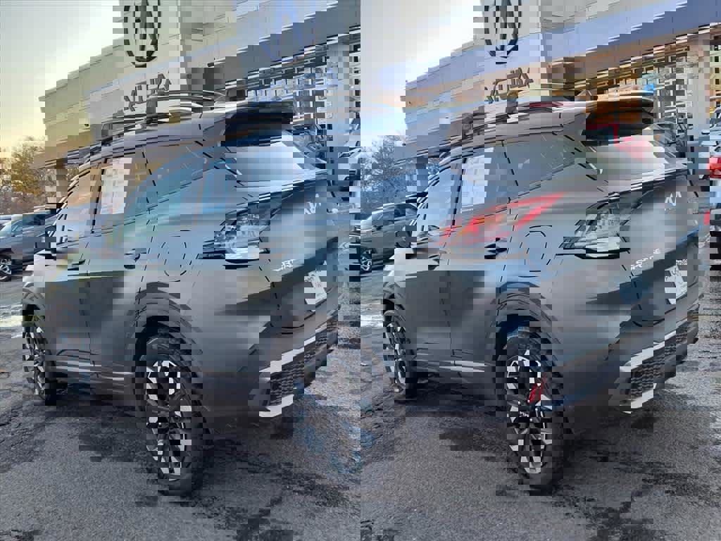 Used 2023 Kia Sportage X-Line image 5