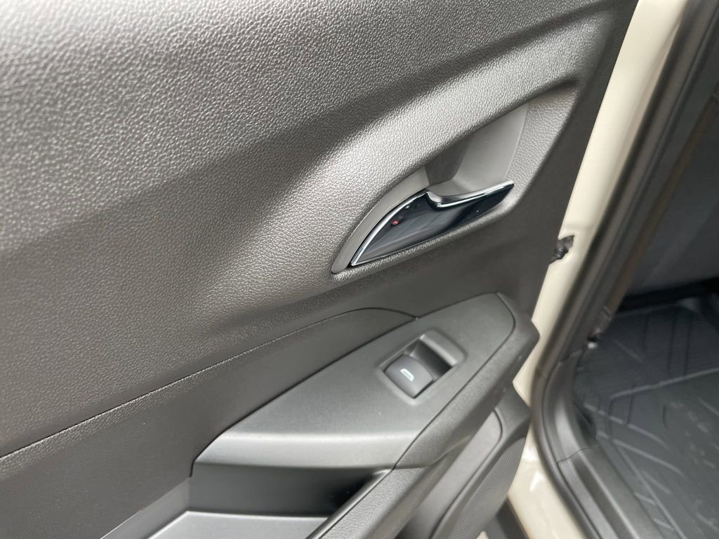 New 2026 Chevrolet Trax RS w/ Driver Confidence Package image 42