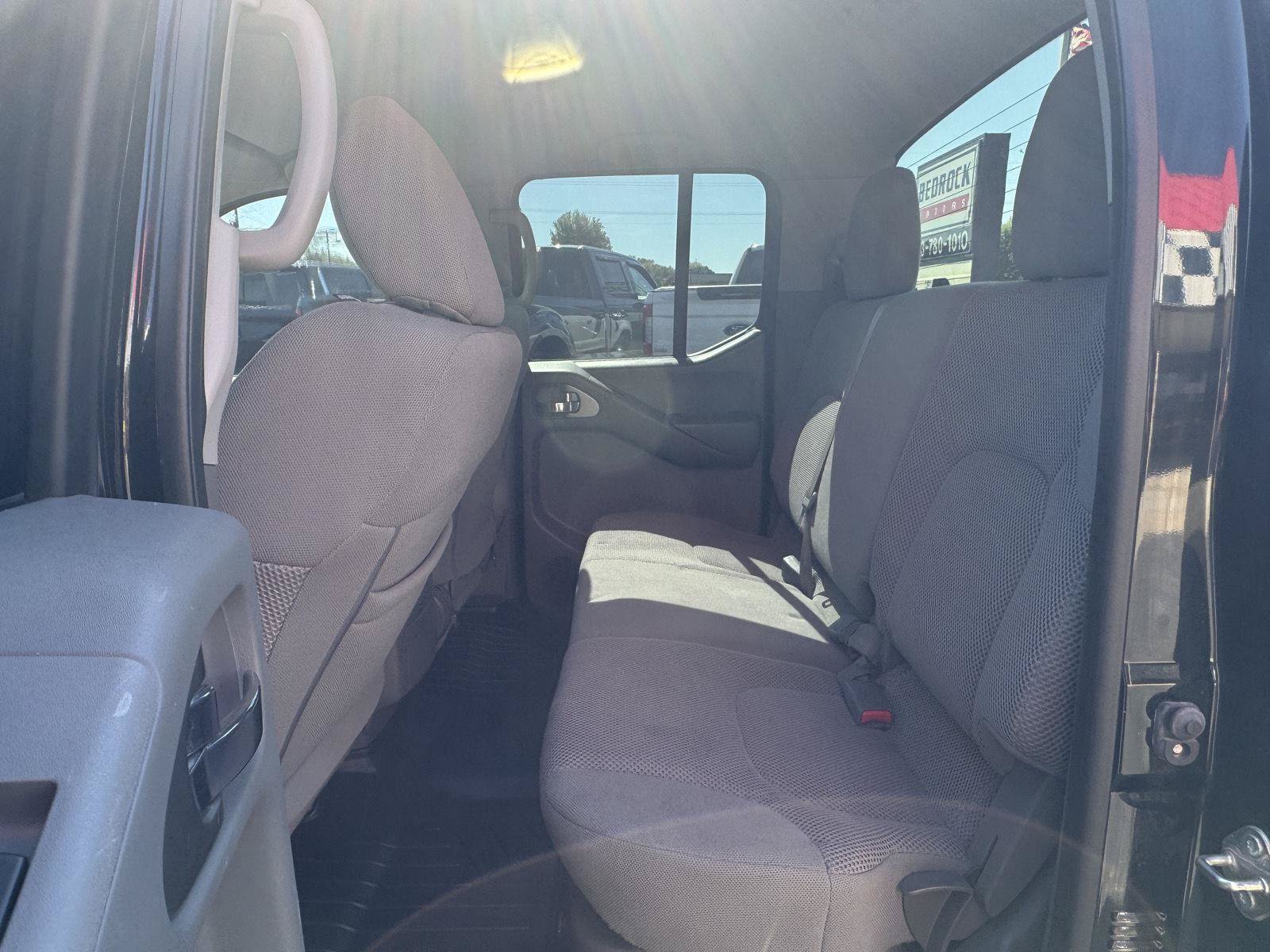 Used 2019 Nissan Frontier SV w/ Value Truck Package AWD/4WD image 28