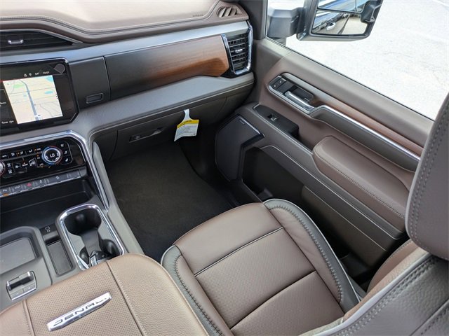 New 2026 GMC Sierra 2500 Denali w/ Denali Reserve Package image 17