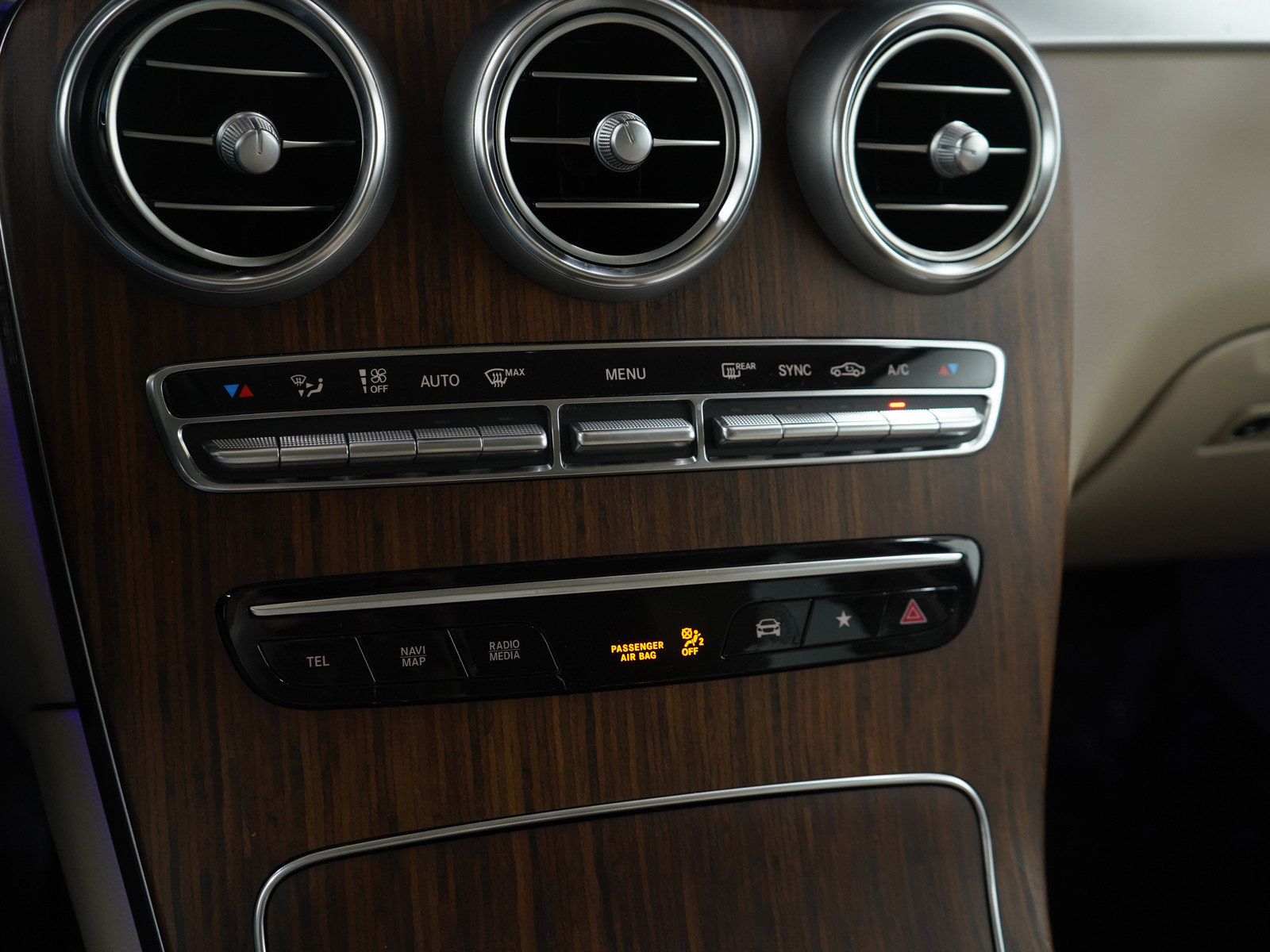 Used 2022 Mercedes-Benz GLC 300 4MATIC image 24