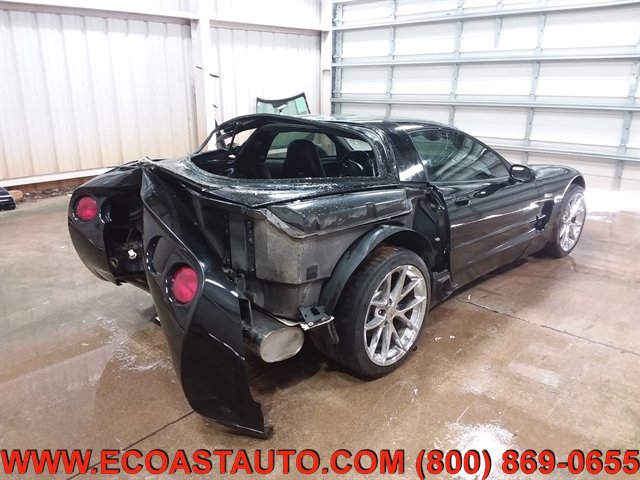 Used 2003 Chevrolet Corvette Coupe w/ Preferred Equipment Group RWD image 2