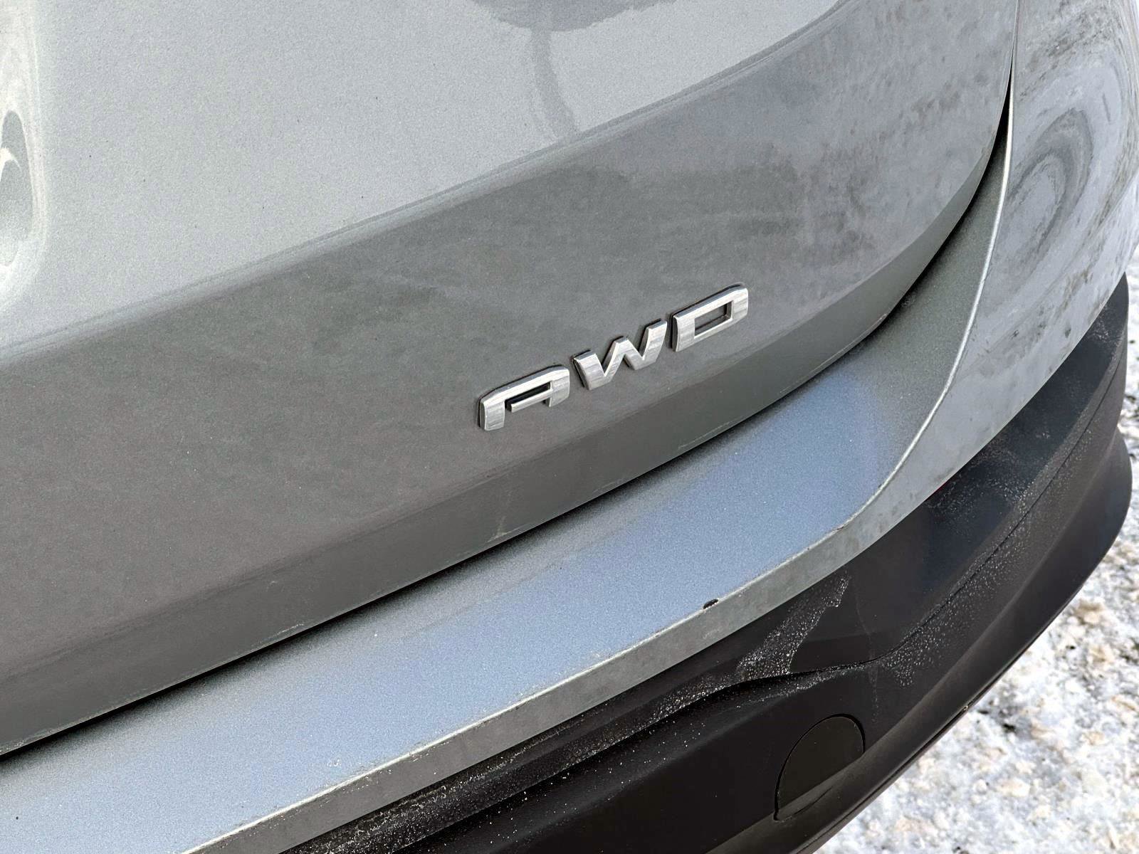 Certified 2023 GMC Terrain SLE w/ Driver Convenience Package image 9