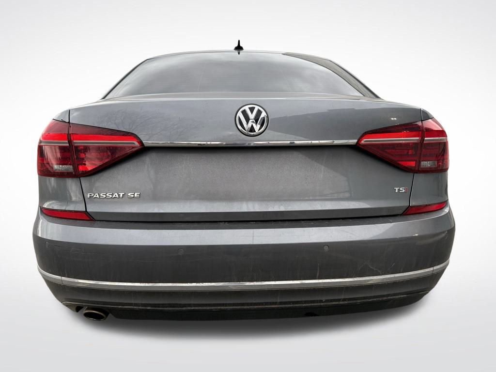 Used 2018 Volkswagen Passat 2.0T SE image 5