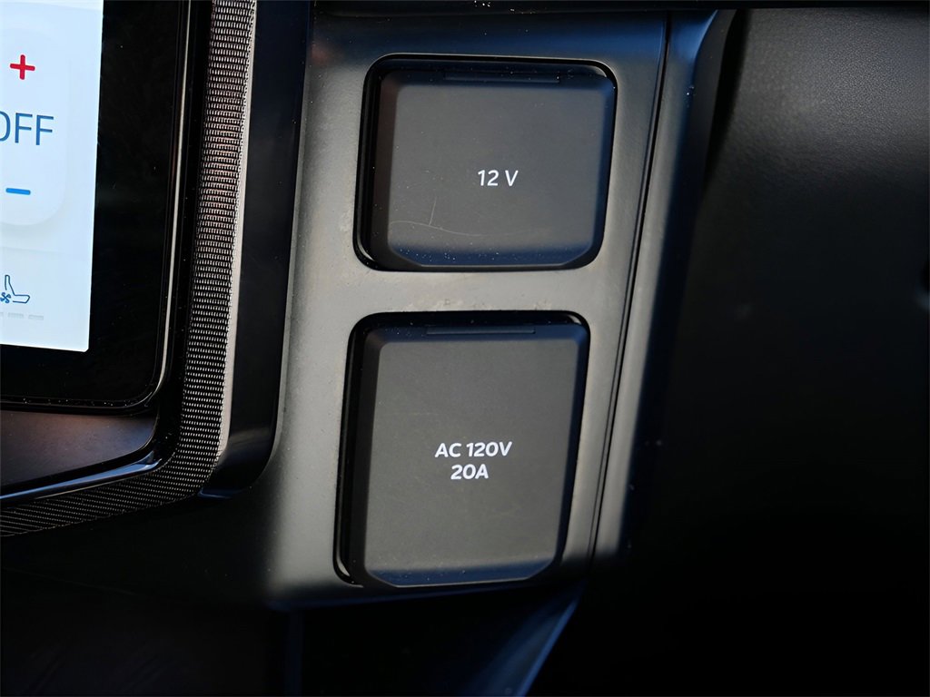 Used 2023 Ford F150 Lightning Platinum image 26