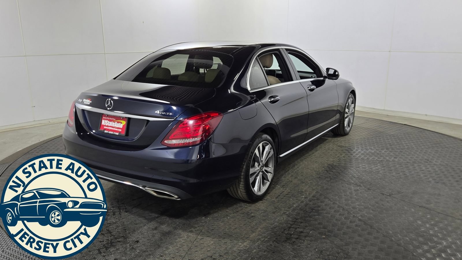 Used 2018 Mercedes-Benz C 300 4MATIC Sedan w/ Premium Package image 7