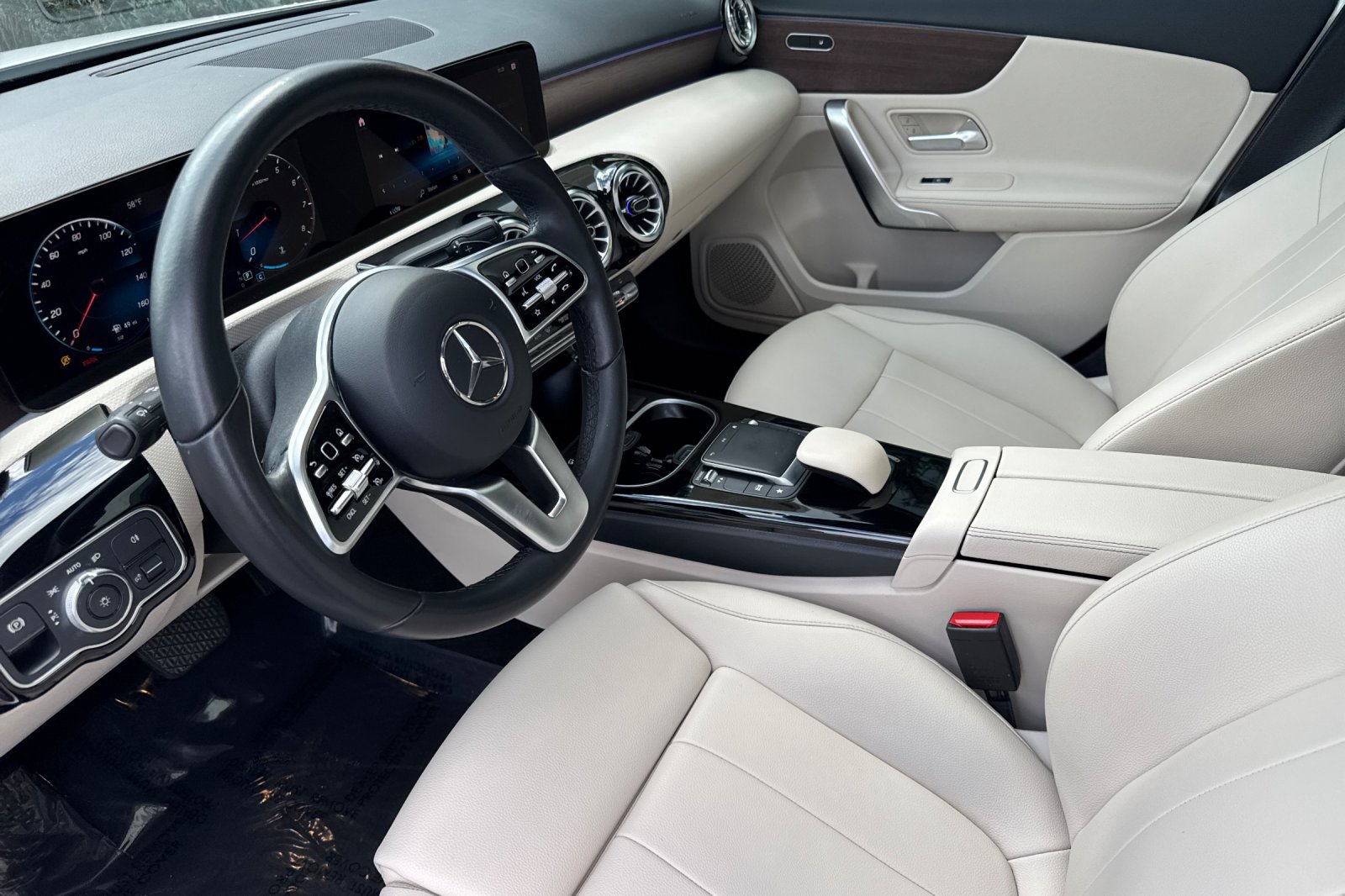 Used 2022 Mercedes-Benz A 220 4MATIC image 10