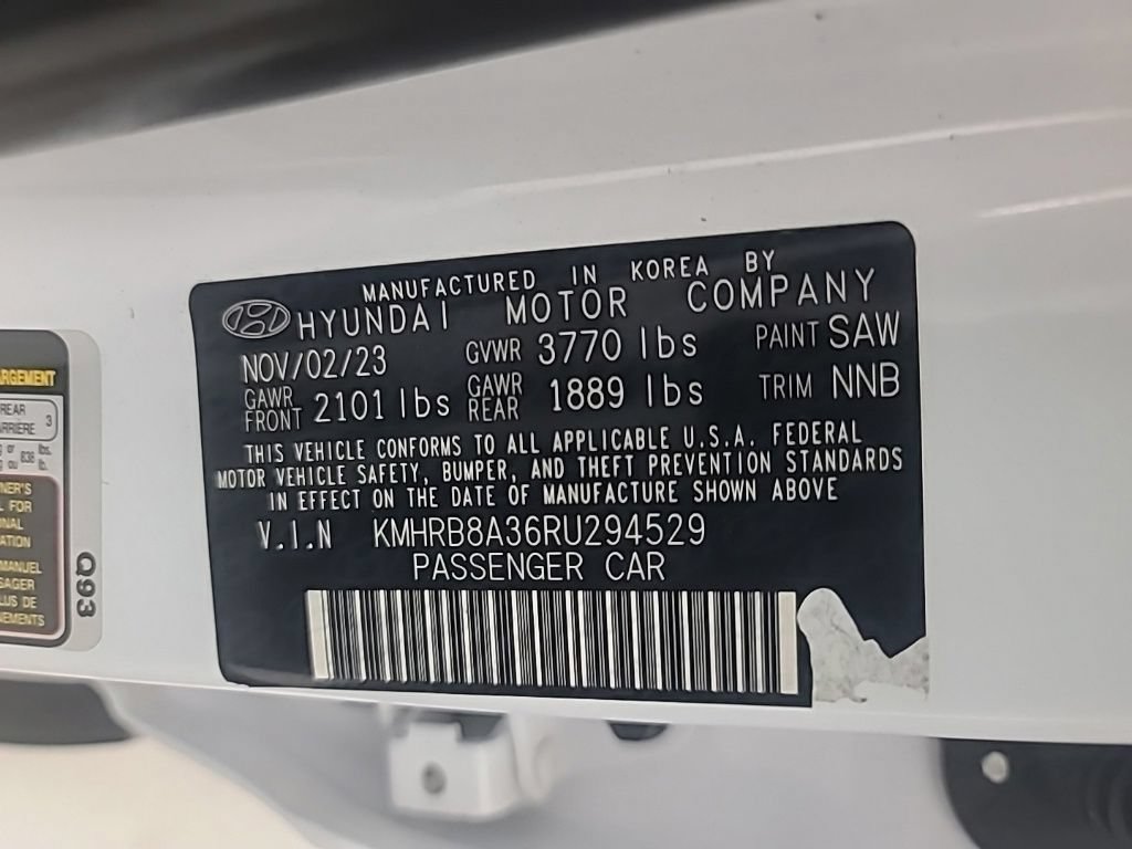 Used 2024 Hyundai Venue SE FWD image 38