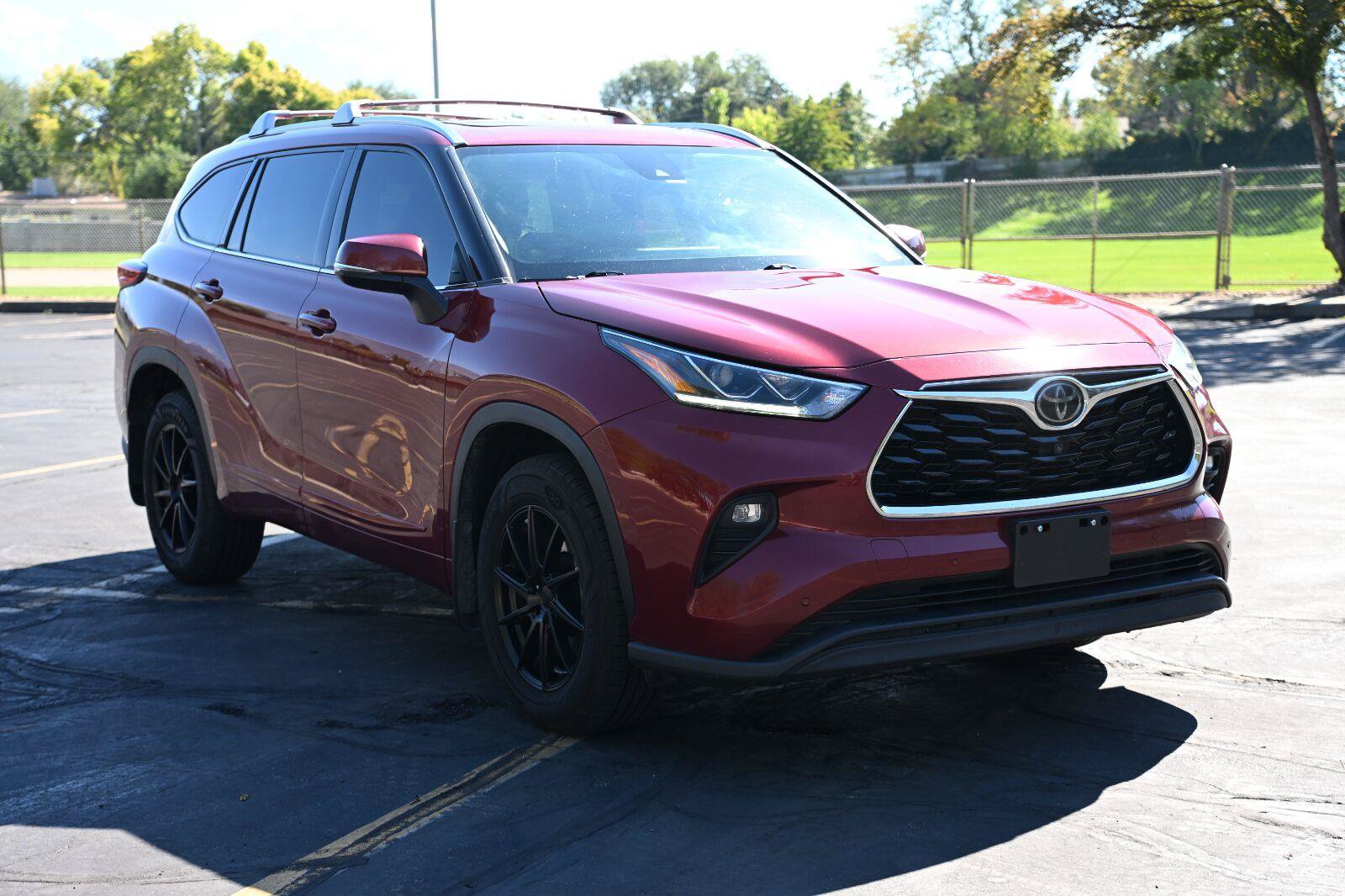 Used 2020 Toyota Highlander Limited AWD/4WD image 7