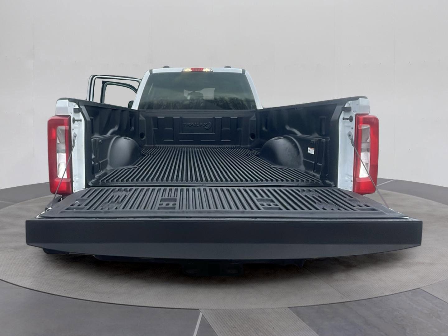 Used 2024 Ford F250 XLT AWD/4WD image 20