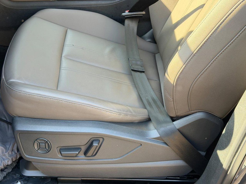Used 2025 Audi Q5 Premium w/ Convenience Package AWD/4WD image 21