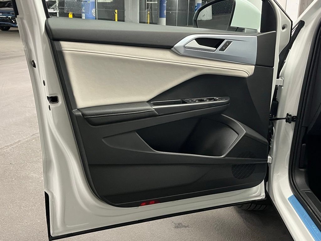 New 2026 Volkswagen Taos SE AWD/4WD image 20