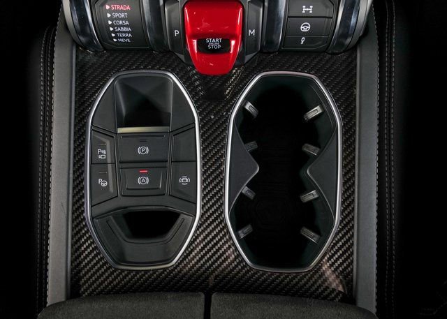 Used 2022 Lamborghini Urus image 15