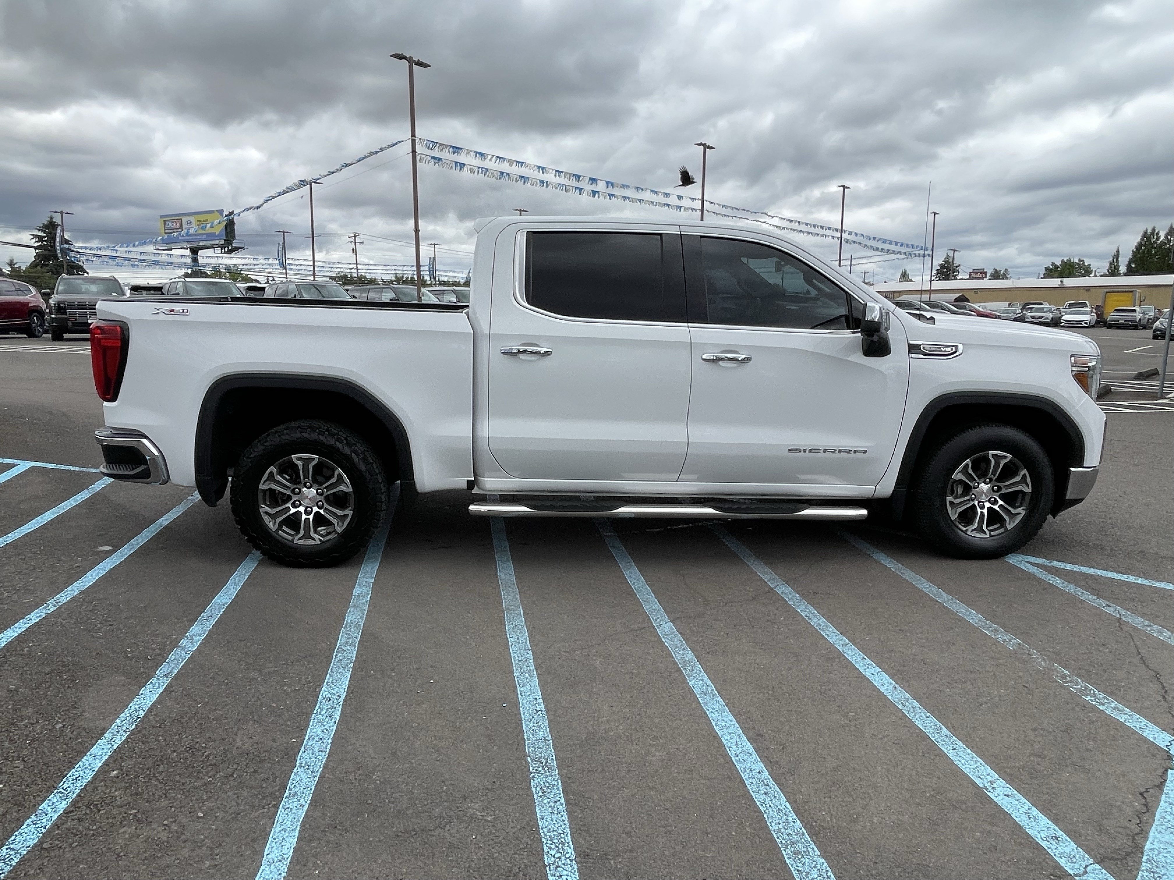 Used 2019 GMC Sierra 1500 SLT w/ X31 Off-Road Package AWD/4WD image 6