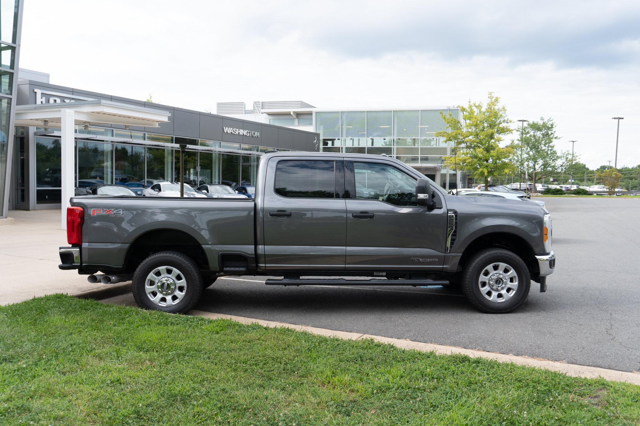 Used 2023 Ford F250 XLT w/ FX4 Off-Road Package AWD/4WD image 7