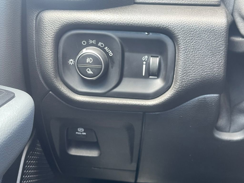 Used 2020 RAM 1500 Big Horn AWD/4WD image 19