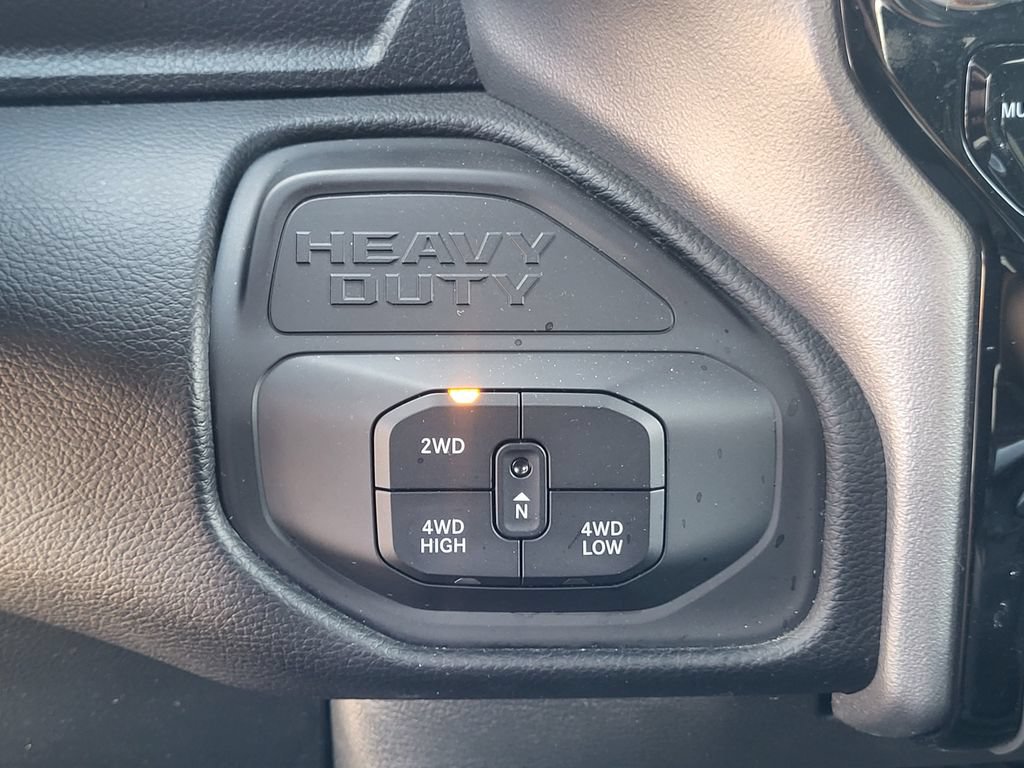 Used 2025 RAM 2500 Big Horn AWD/4WD image 18