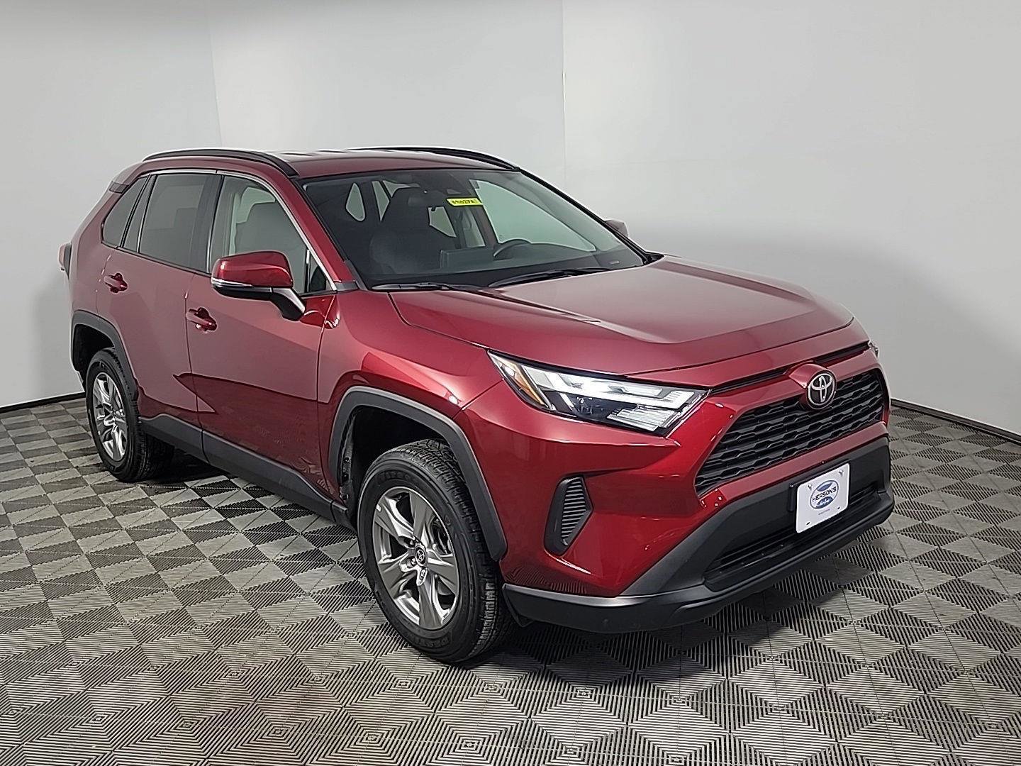 Used 2024 Toyota RAV4 XLE image 1