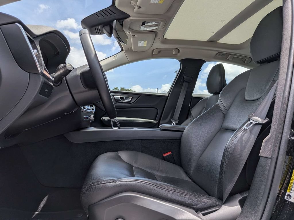 Certified 2023 Volvo S60 B5 Plus FWD image 2