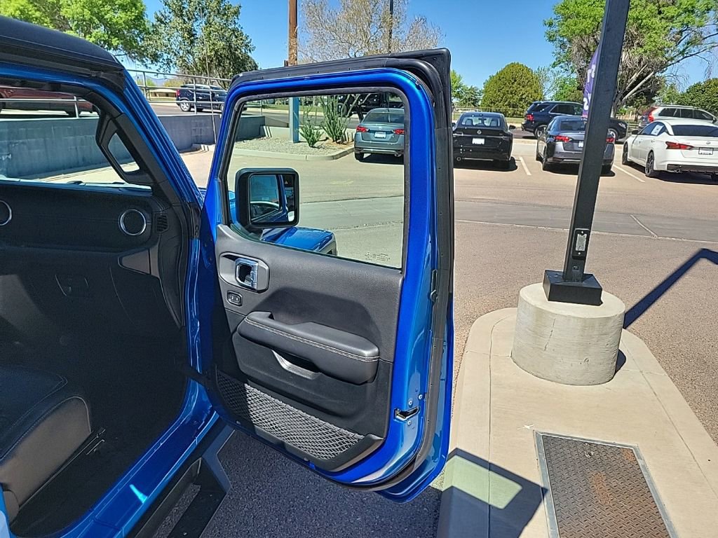 Used 2020 Jeep Gladiator Overland image 18