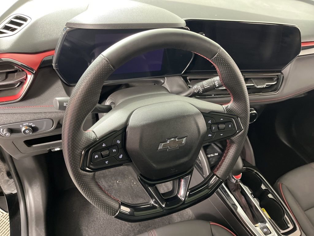 Used 2025 Chevrolet TrailBlazer RS w/ Convenience Package image 39