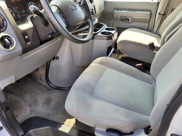 Used 2013 Ford E-350 and Econoline 350 XLT image 15