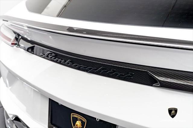 Used 2023 Lamborghini Urus Performante AWD/4WD image 25