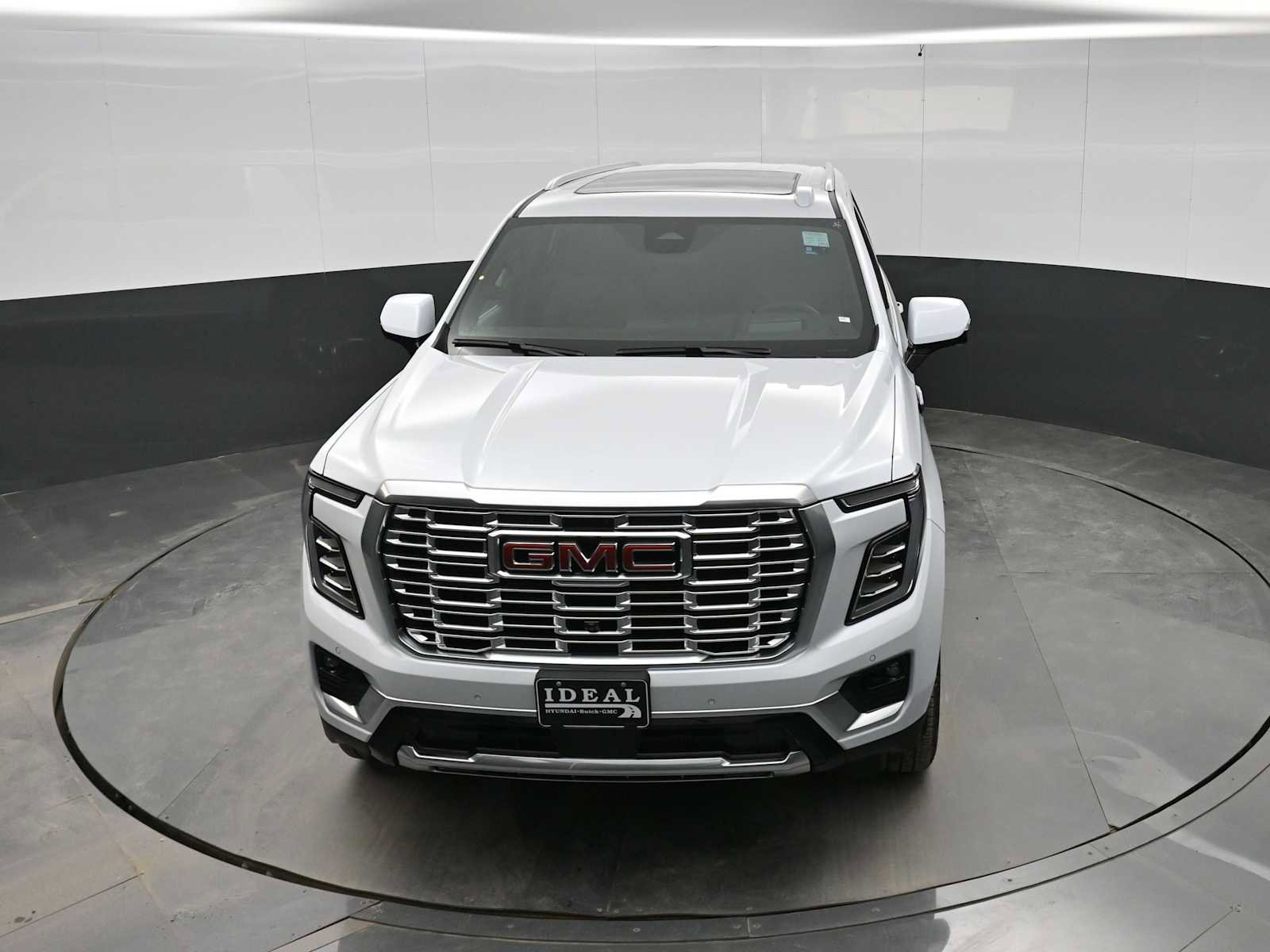 New 2026 GMC Yukon XL Denali w/ Denali Reserve Package image 23