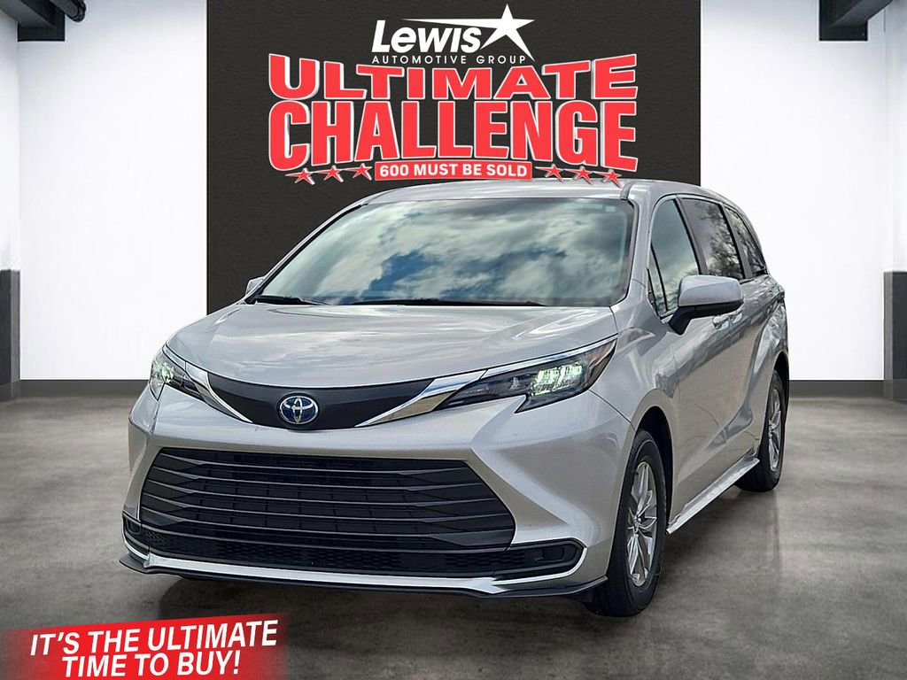 Used 2025 Toyota Sienna LE