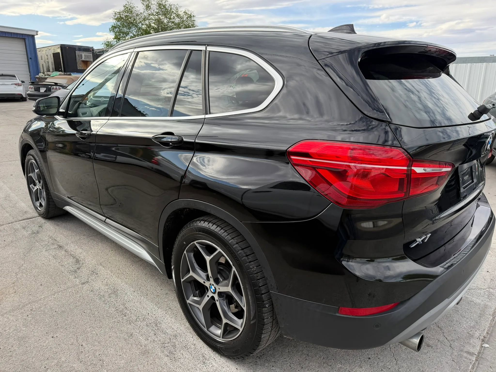 Used 2018 BMW X1 xDrive28i w/ Convenience Package AWD/4WD image 7