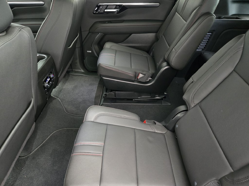 New 2026 Chevrolet Suburban RST w/ Comfort Package RWD image 34
