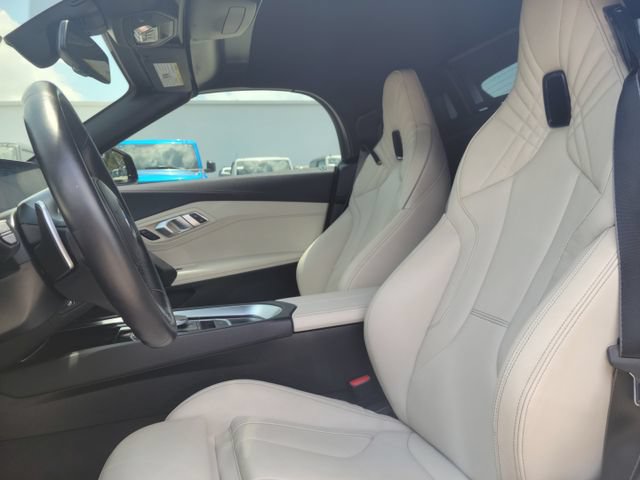Used 2024 BMW Z4 M40i w/ Premium Package RWD image 13