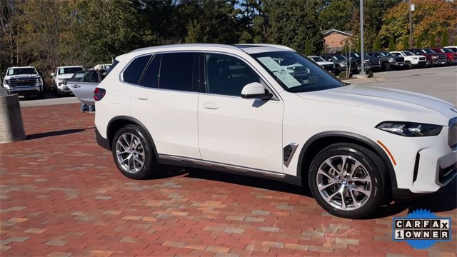 Used 2024 BMW X5 sDrive40i w/ Parking Assistance Package image 3