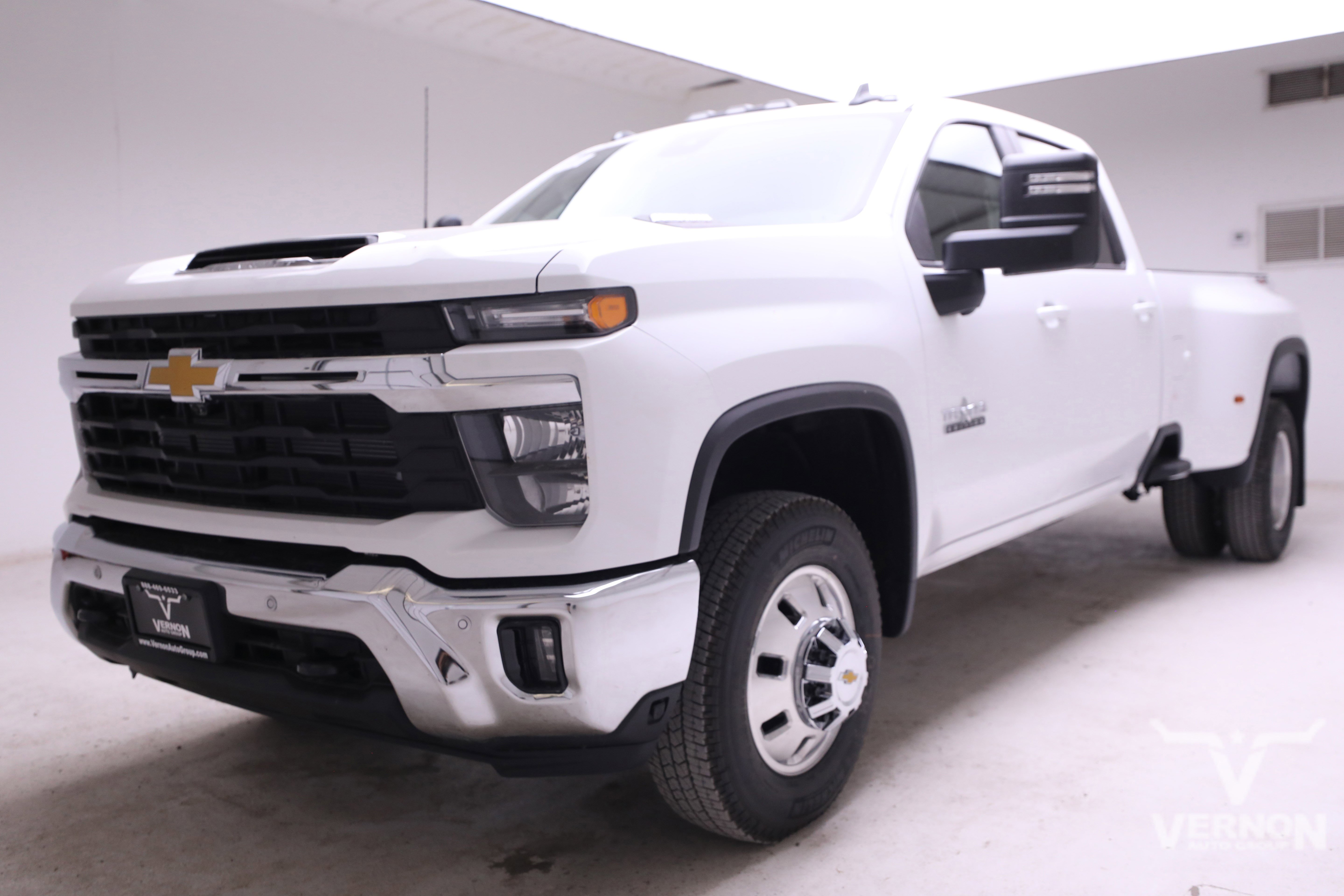 New 2026 Chevrolet Silverado 3500 LT w/ Texas Edition image 1