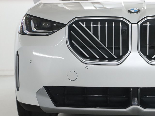Used 2026 BMW X3 xDrive30i w/ Premium Package AWD/4WD image 7