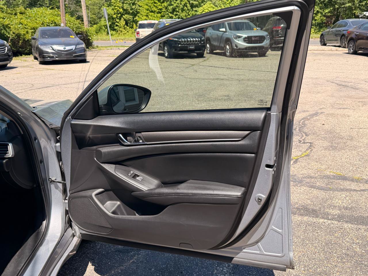 Used 2019 Honda Accord LX image 25