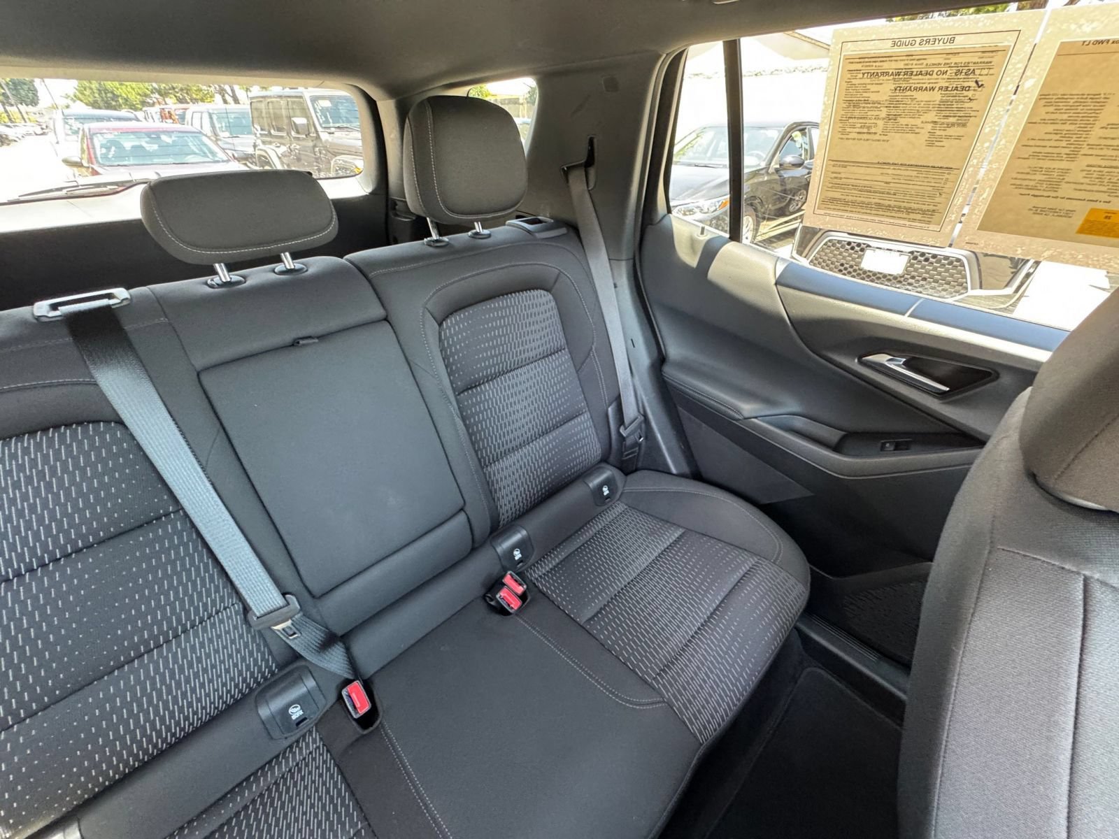 Used 2025 Chevrolet Equinox LT FWD image 38