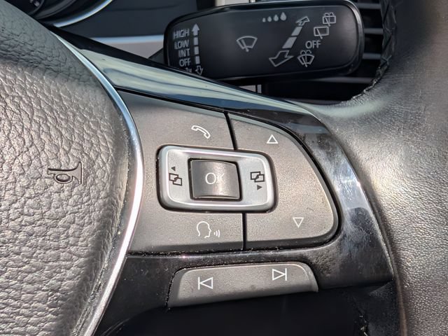 Used 2018 Volkswagen Atlas SEL w/ R-Line Package FWD image 21