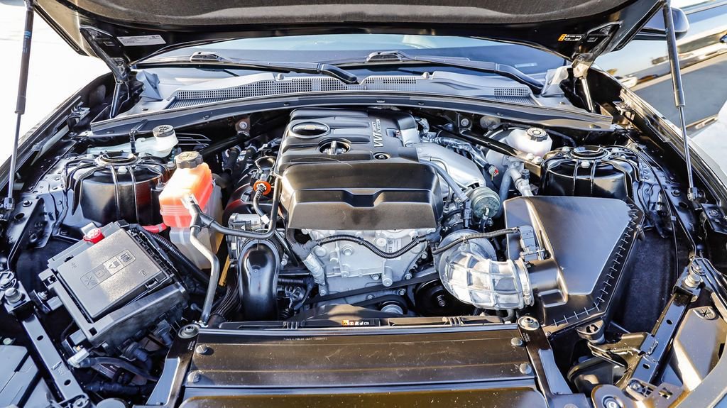 Used 2022 Chevrolet Camaro LT image 32