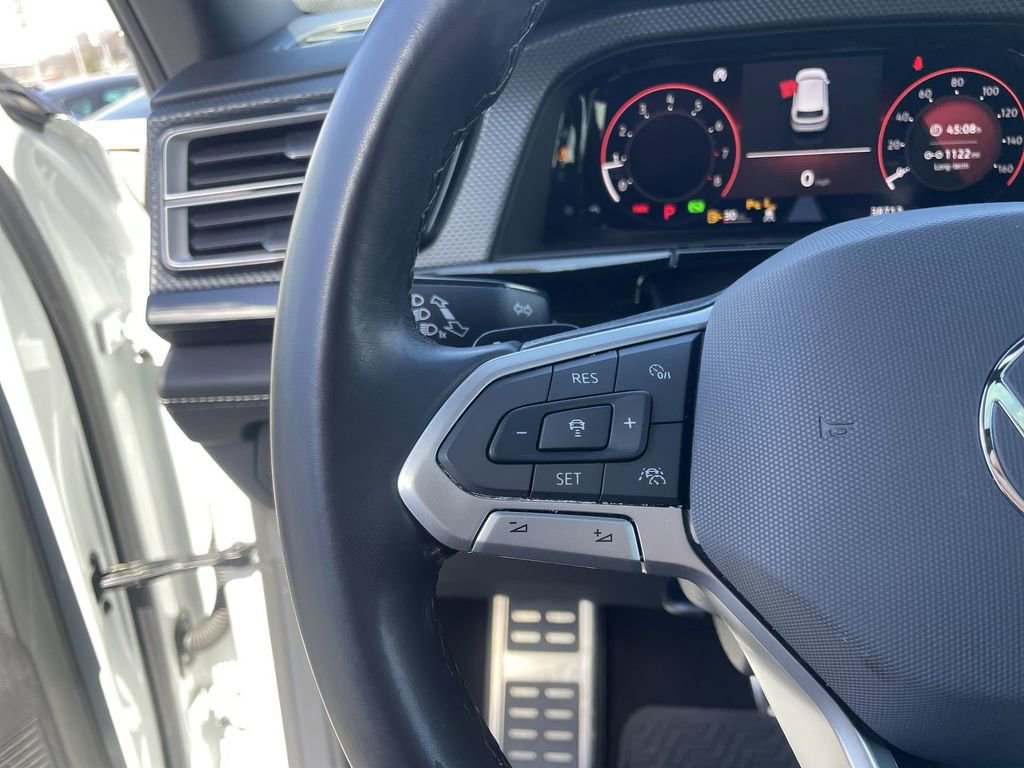 Certified 2024 Volkswagen Atlas Cross Sport SEL Premium R-Line image 17