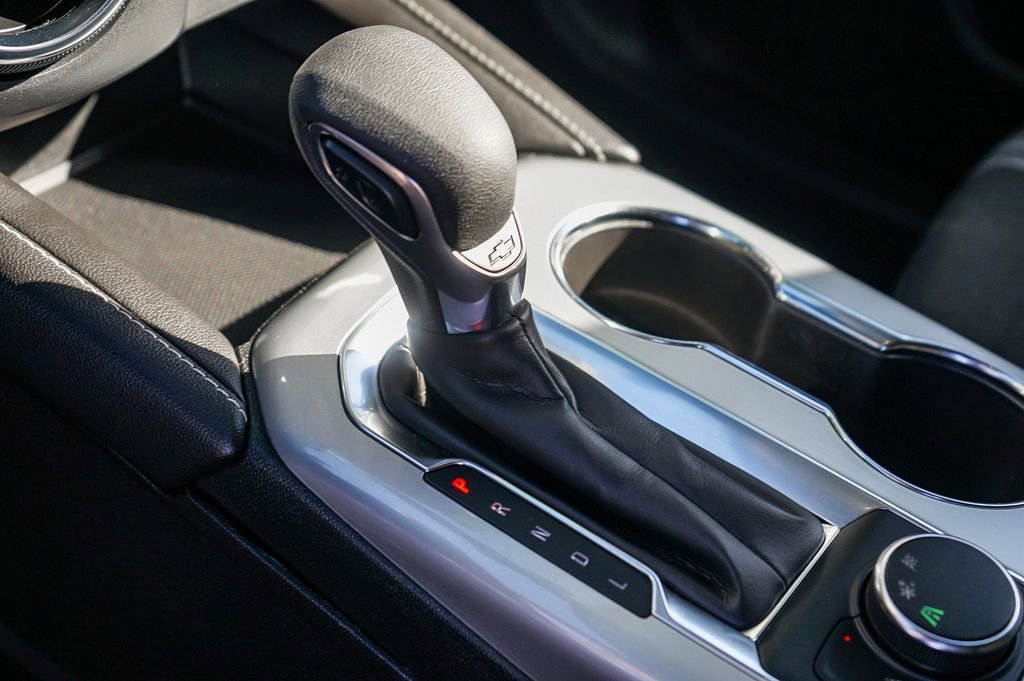 Used 2025 Chevrolet Blazer LT image 18